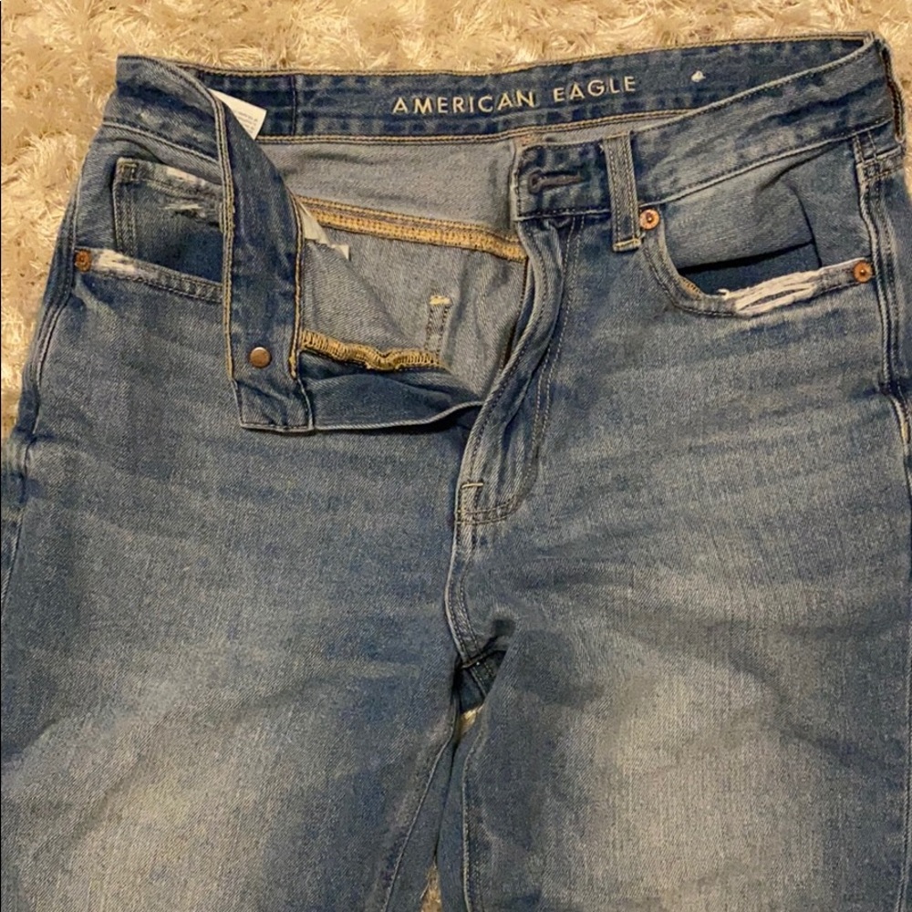 American Eagle size 6 Mom jeans